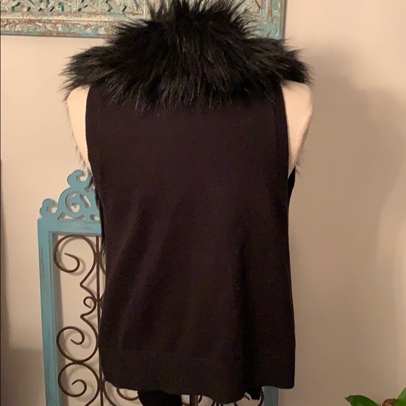 Michael kors vest with fur - Picture 4 of 5